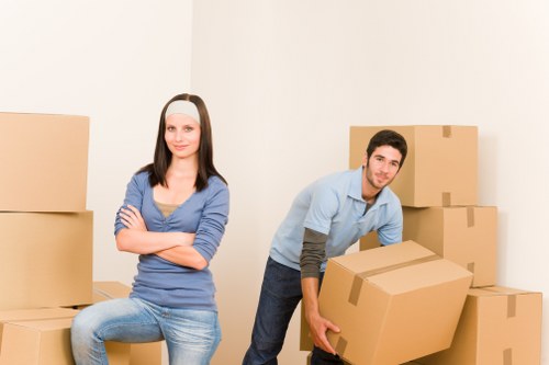 Local removals crew helping with Marylebone home moving